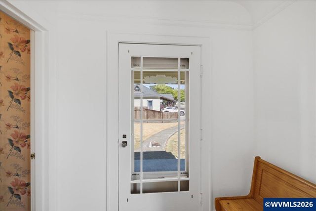 173 Ferry St, Jefferson, OR 97352