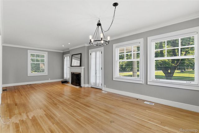 806 W Oliver Street, Owosso, MI 48867