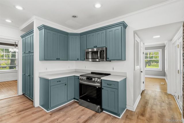 806 W Oliver Street, Owosso, MI 48867