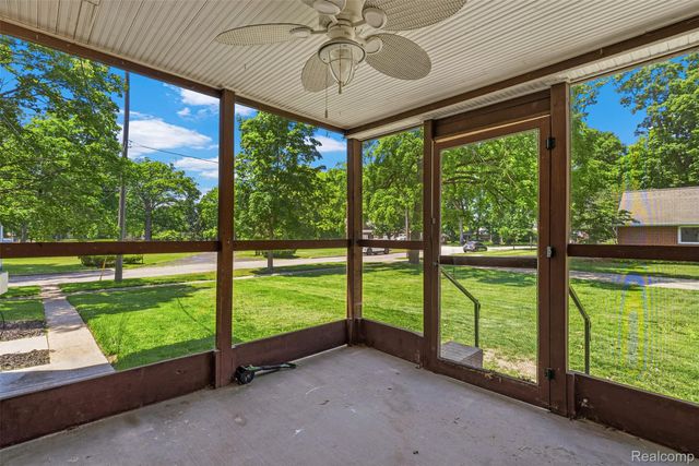 806 W Oliver Street, Owosso, MI 48867