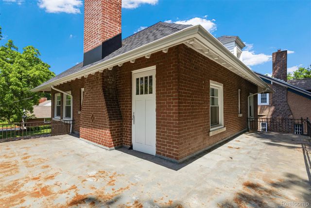 806 W Oliver Street, Owosso, MI 48867