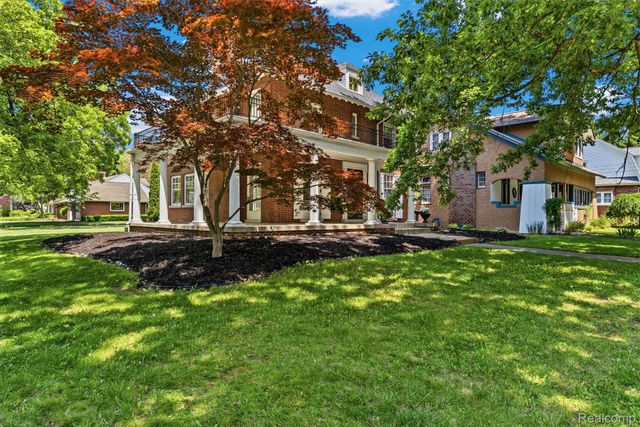 806 W Oliver Street, Owosso, MI 48867