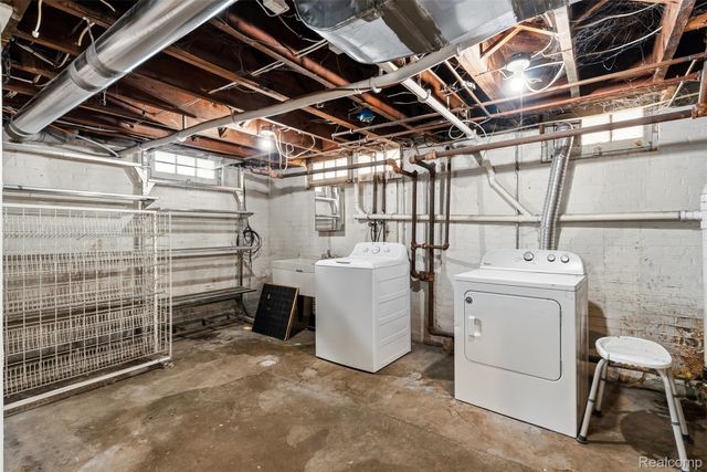 806 W Oliver Street, Owosso, MI 48867
