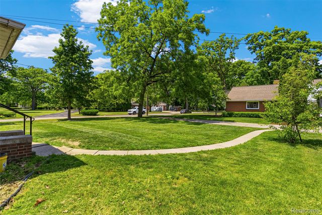 806 W Oliver Street, Owosso, MI 48867