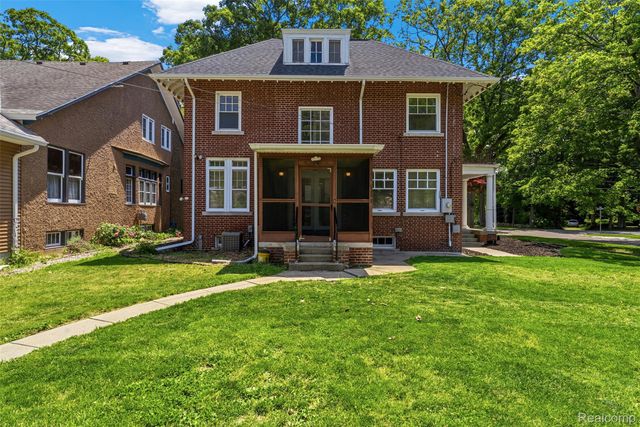 806 W Oliver Street, Owosso, MI 48867
