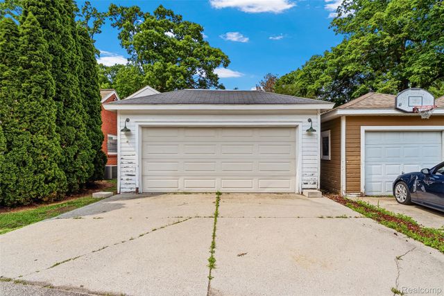 806 W Oliver Street, Owosso, MI 48867
