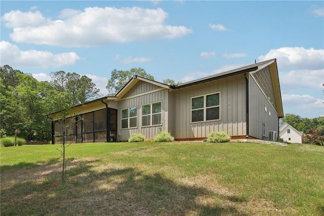 411 Johnson Road, Locust Grove, GA 30248