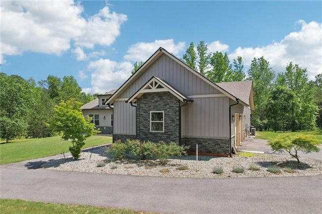 411 Johnson Road, Locust Grove, GA 30248