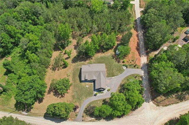 411 Johnson Road, Locust Grove, GA 30248