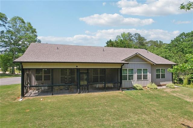 411 Johnson Road, Locust Grove, GA 30248
