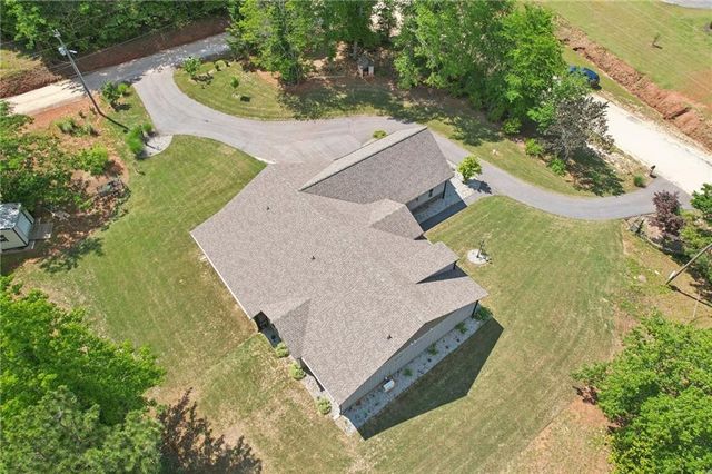 411 Johnson Road, Locust Grove, GA 30248