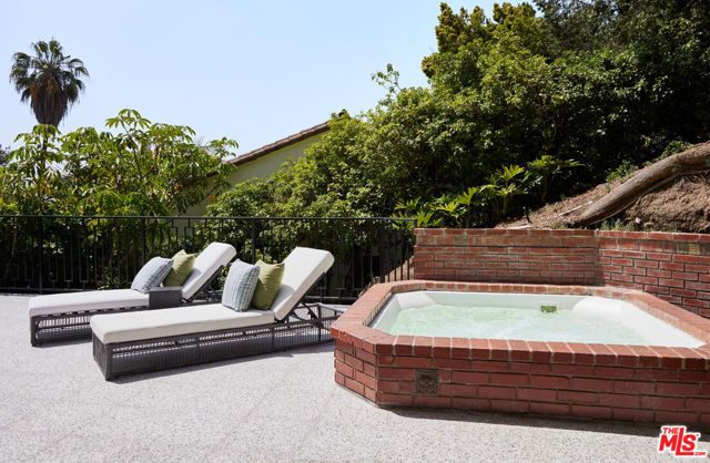 1341 Sierra Alta Way, Los Angeles, CA 90069
