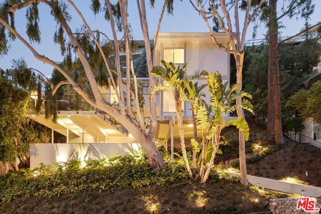 1341 Sierra Alta Way, Los Angeles, CA 90069