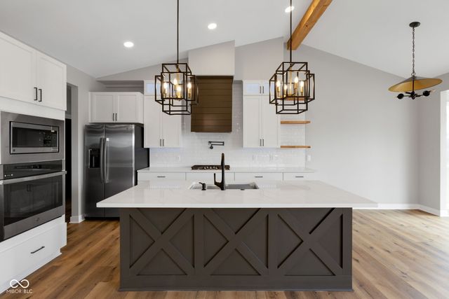 6325 Canak Drive, Avon, IN 46123