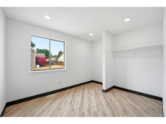 17445 E Temple Dr, Aurora, CO 80015