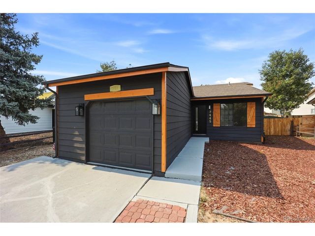 17445 E Temple Dr, Aurora, CO 80015