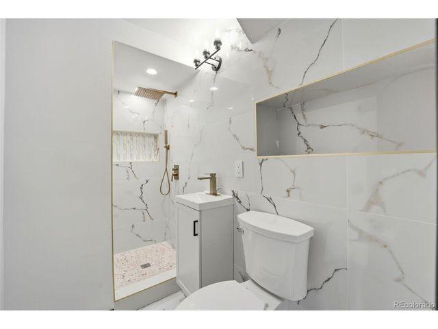 17445 E Temple Dr, Aurora, CO 80015