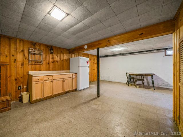 21 Poplar Street, Enfield, CT 06082