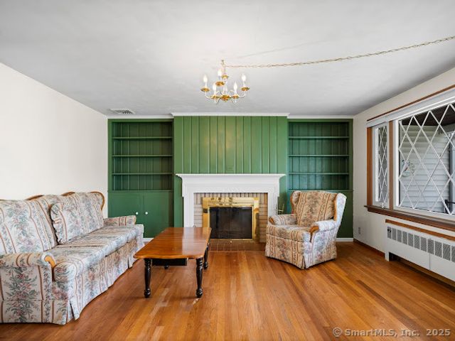 21 Poplar Street, Enfield, CT 06082