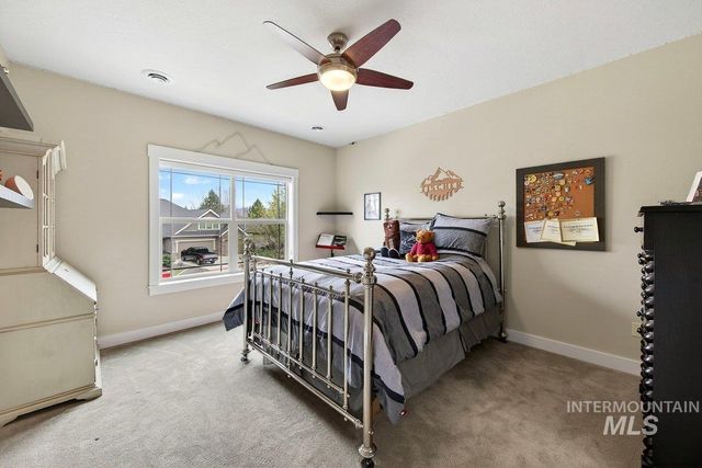 1013 E Rivers End Drive, Eagle, ID 83616