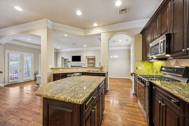 2006 Helena Street, Houston, TX 77002