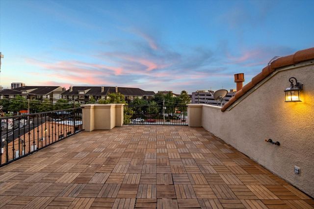 2006 Helena Street, Houston, TX 77002