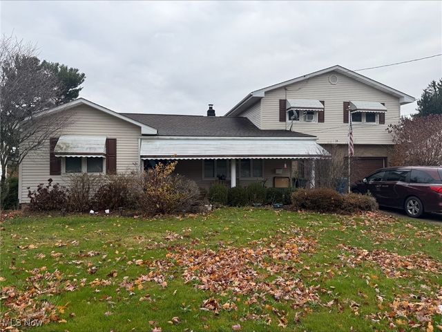 34 Iroquois Street, Struthers, OH 44471