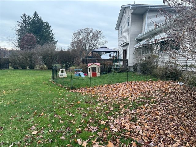 34 Iroquois Street, Struthers, OH 44471