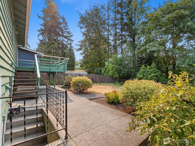 1839 N 185th Street, Shoreline, WA 98133
