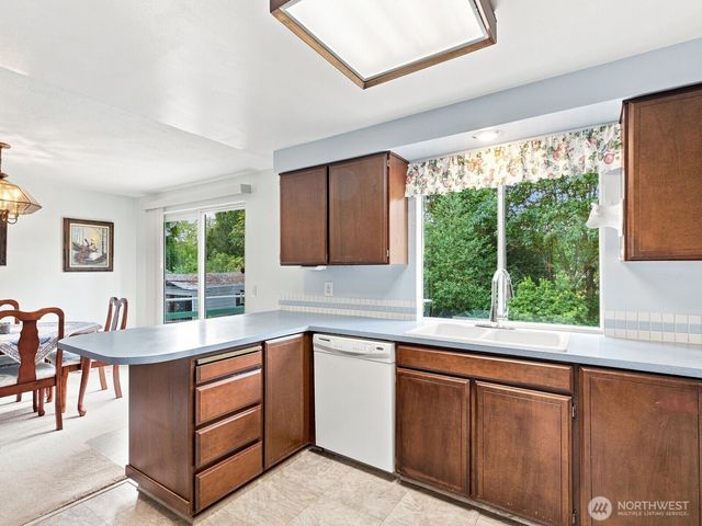 1839 N 185th Street, Shoreline, WA 98133