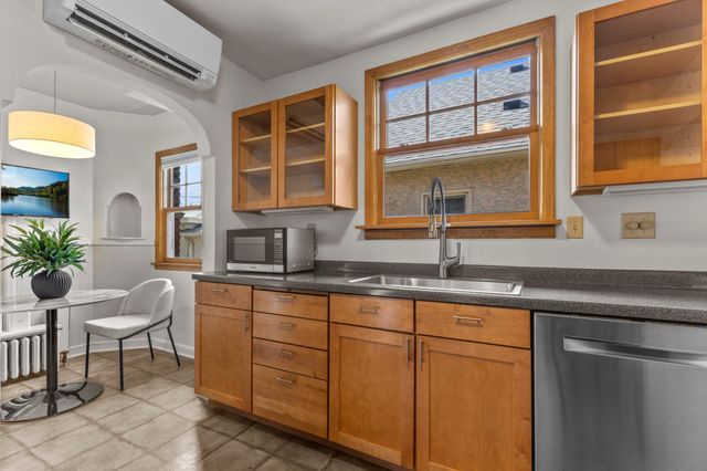 4537 Portland Avenue, Minneapolis, MN 55407