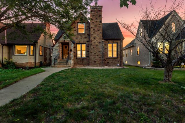 4537 Portland Avenue, Minneapolis, MN 55407