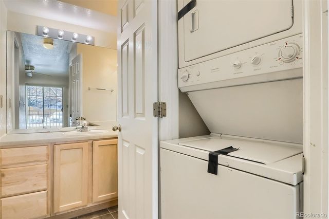 9212 E Arbor Circle H, Englewood, CO 80111