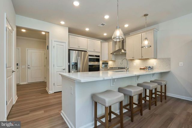 15563 BLUE LOTUS LN, Haymarket, VA 20169