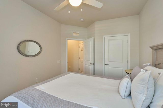 15563 BLUE LOTUS LN, Haymarket, VA 20169