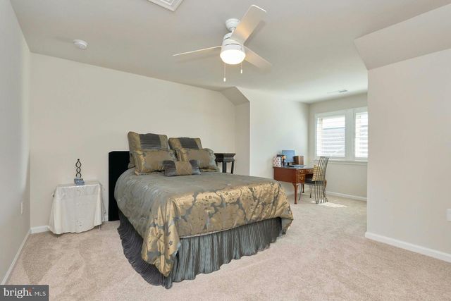 15563 BLUE LOTUS LN, Haymarket, VA 20169