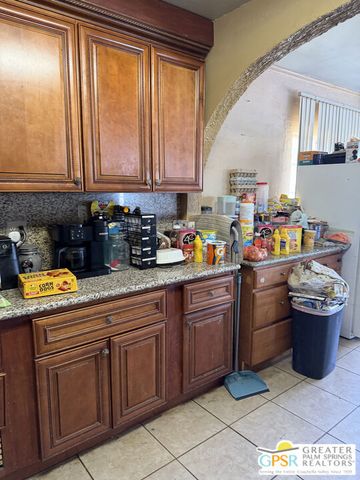 55575 Navajo Trail, Yucca Valley, CA 92284