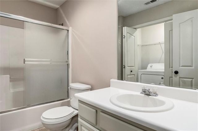 813 E 167th Court, Gardner, KS 66030