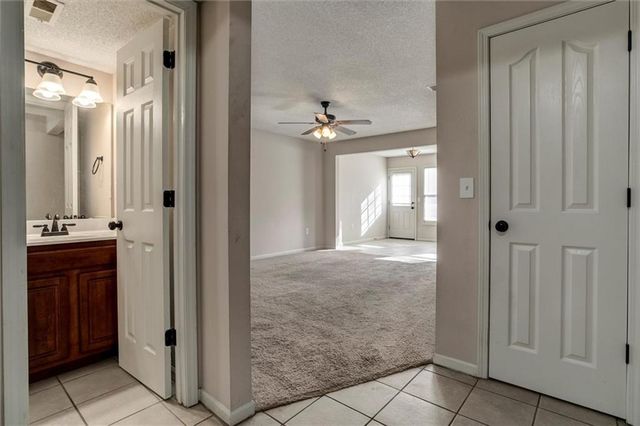 813 E 167th Court, Gardner, KS 66030