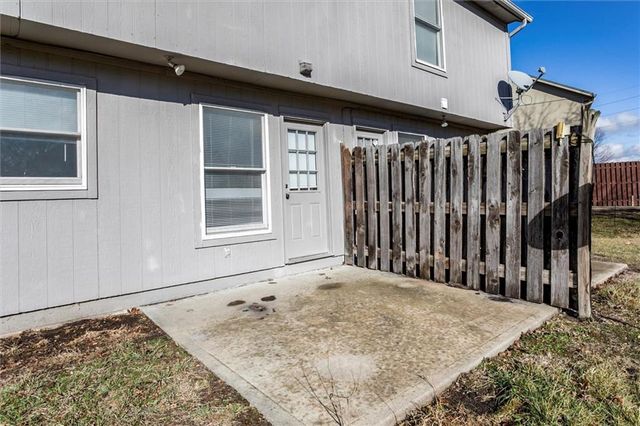 813 E 167th Court, Gardner, KS 66030