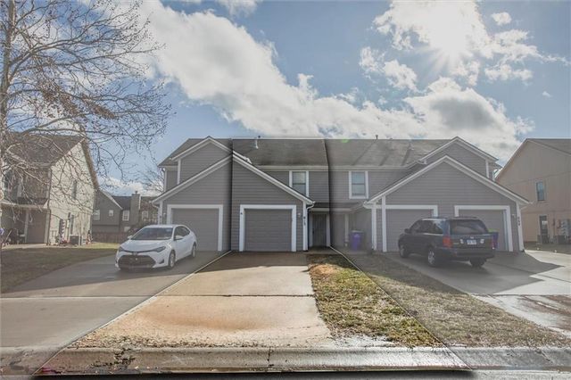 813 E 167th Court, Gardner, KS 66030