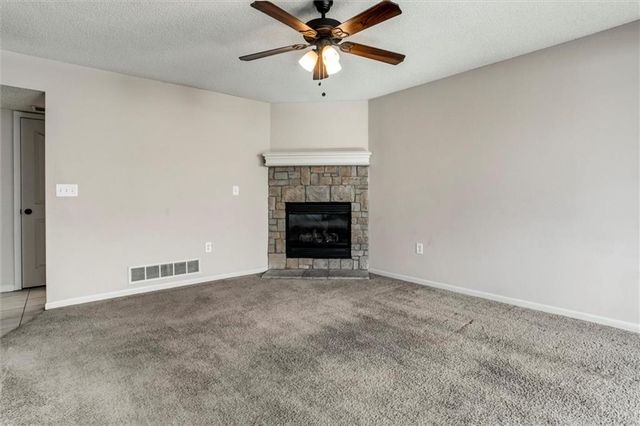 813 E 167th Court, Gardner, KS 66030