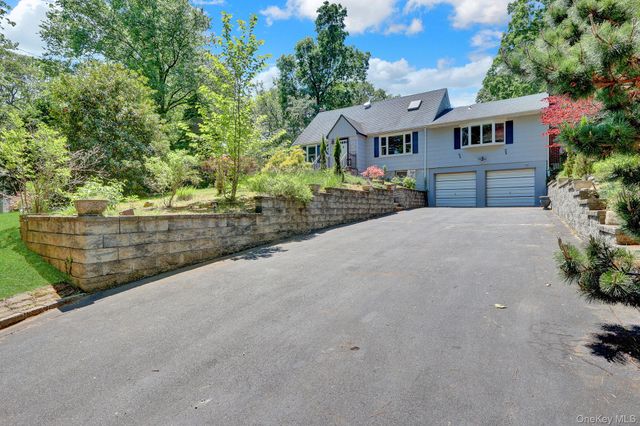 100 Elwood Road, Northport, NY 11768