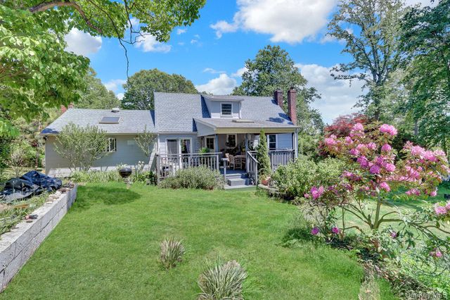 100 Elwood Road, Northport, NY 11768