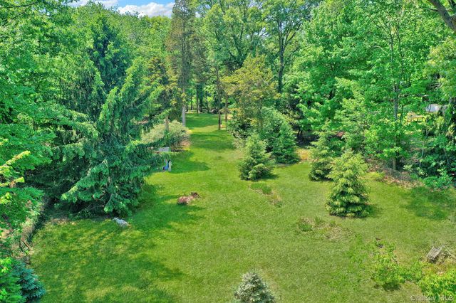 100 Elwood Road, Northport, NY 11768