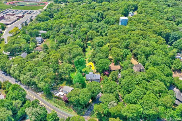 100 Elwood Road, Northport, NY 11768