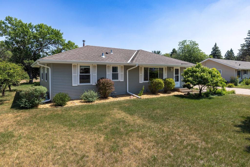 11447 Swallow Street NW, Coon Rapids, MN 55433