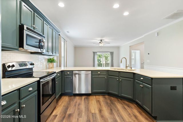 115 Bunchberry Court, Hampstead, NC 28443
