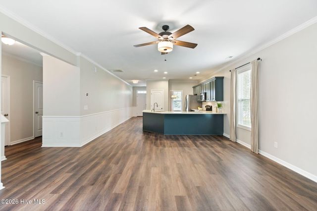 115 Bunchberry Court, Hampstead, NC 28443