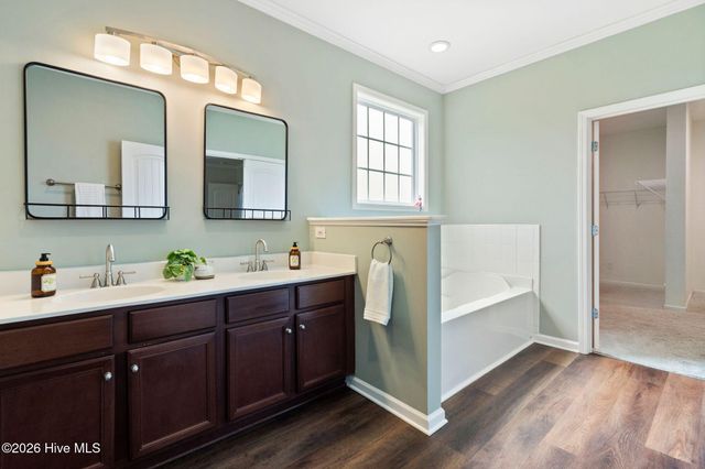 115 Bunchberry Court, Hampstead, NC 28443